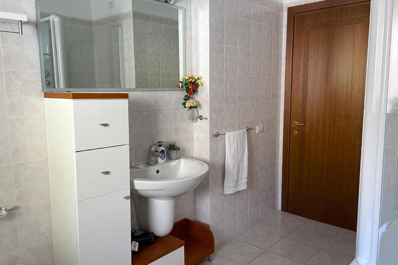 Aristanis Home Vacation Apartment Oristano Ngoại thất bức ảnh