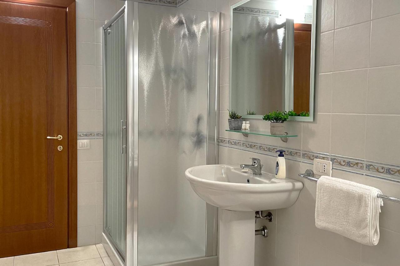 Aristanis Home Vacation Apartment Oristano Ngoại thất bức ảnh