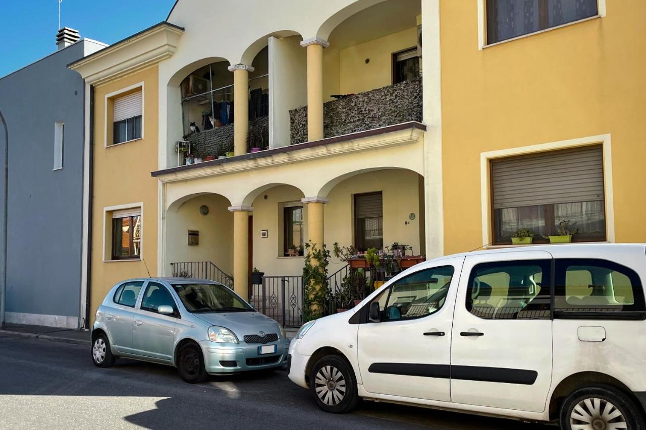 Aristanis Home Vacation Apartment Oristano Ngoại thất bức ảnh