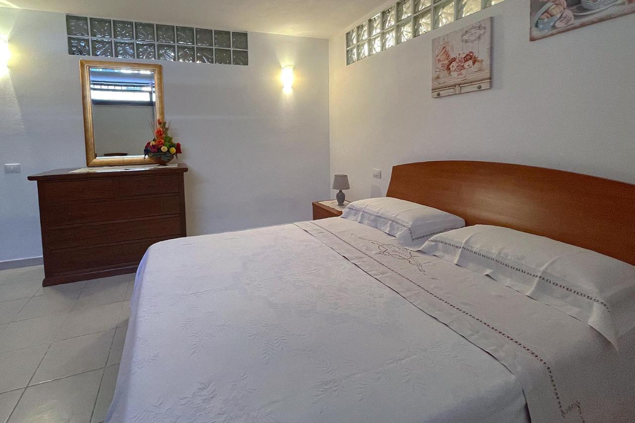 Aristanis Home Vacation Apartment Oristano Ngoại thất bức ảnh
